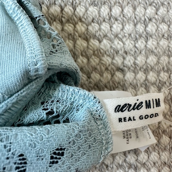 Women’s Aerie lace bra tank - Picture 3 of 3